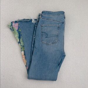 American Eagle Flare Wide Leg Jeans with Floral Design Size 12